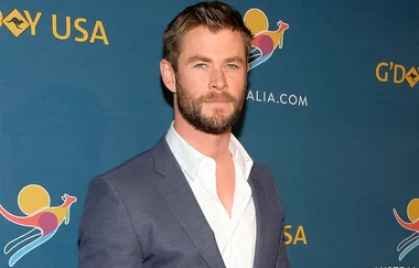 Chris Hemsworth Just Pulled Off The Ultimate Photobomb
