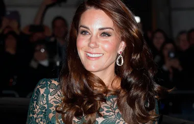 Kate Middleton Wears Green Lace To National Portrait Gallery Gala