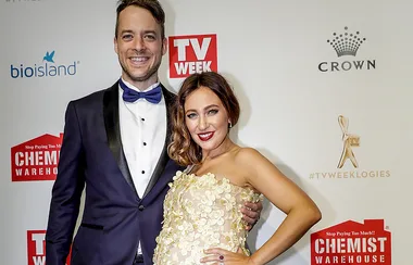 Zoë Foster Blake Pulled Off The Prettiest Pregnancy Look At The Logies