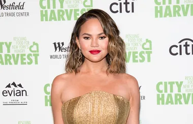 Chrissy Teigen: “I was joking about the plastic surgery on my face”