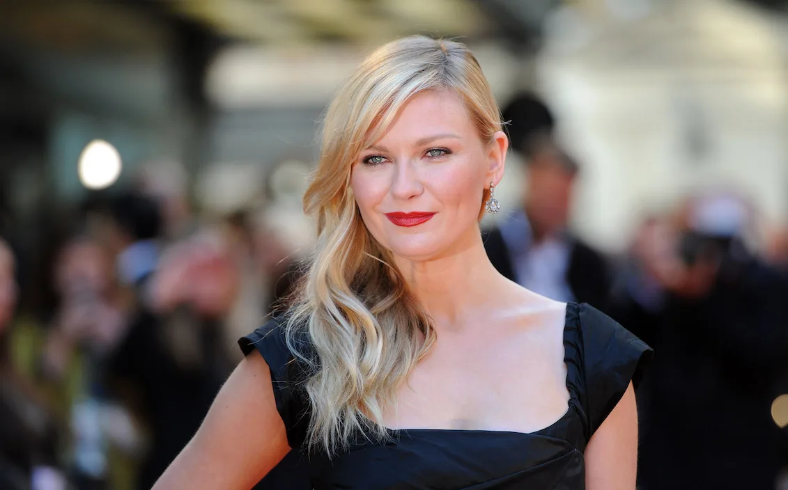 Kirsten Dunst Confirms Pregnancy In Series Of Stunning Photos