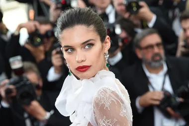 A Step-By-Step Guide To Sara Sampaio’s Bombshell Cannes Look