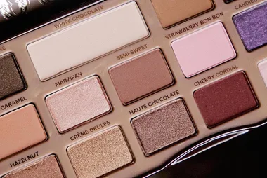 See The Cult Eyeshadow Palette Reddit Is Going Nuts Over