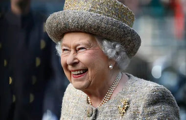 Fears For Queen Elizabeth Shut Down As Emergency Services Rush To The Palace