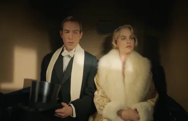 FIRST LOOK: Margot Robbie’s 1920s Transformation In Her New Film ‘Goodbye Christopher Robin’