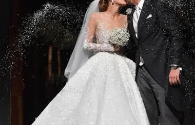 This Is What A $1.3 Million Dollar Wedding Dress Looks Like