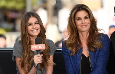 Kaia Gerber’s New Haircut Makes Her Look SO Much Like Mum Cindy Crawford