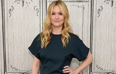 Julia Stiles Debuts Her Baby Bump On Instagram