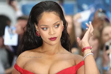 Chris Brown Just Commented On Rihanna’s Instagram Photo And The World *Cannot* Handle It