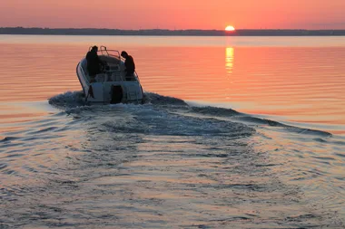 Mother Drowns In Tragic Boating Accident, Saves Daughter