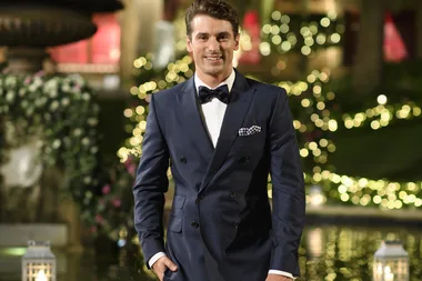 The Bachelor Fans Are Convinced This Photo Reveals The Top Two Girls