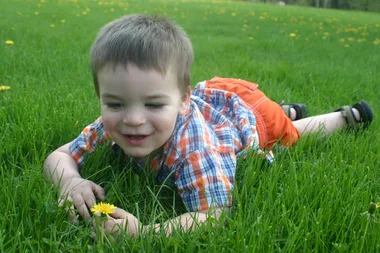 Mother Of Autistic Toddler Receives Heart-Wrenching Anonymous Note From Neighbour