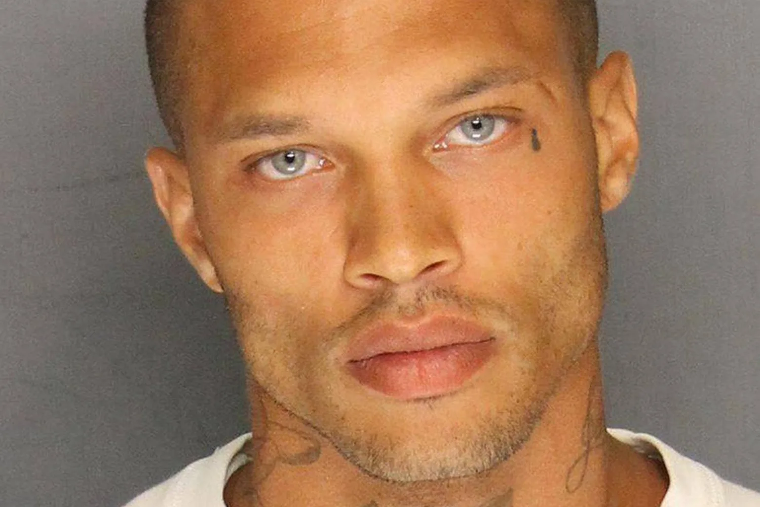 ‘Hot Felon’ Jeremy Meeks Files For Divorce From Wife