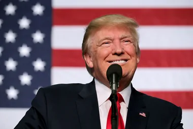 Photo Shows Donald Trump With Accuser He Claims He Never Met