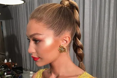 Gigi Hadid’s Sell-Out Make-Up Palette Is Coming To Australia