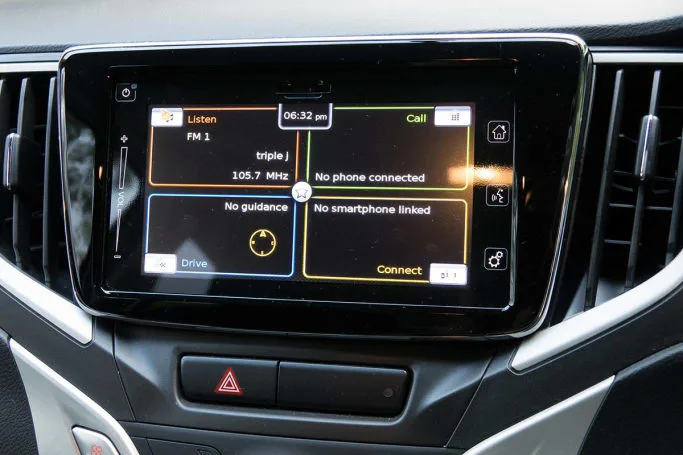 A 7.0-inch colour touchscreen connects with smartphone apps