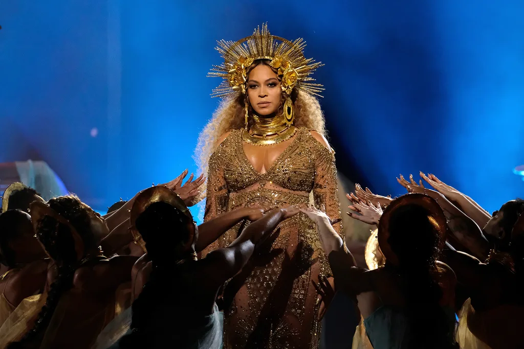 Beyonce Performing Grammys