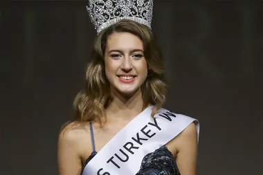 Former Miss Turkey Faces Prison Sentence Over A Single Tweet