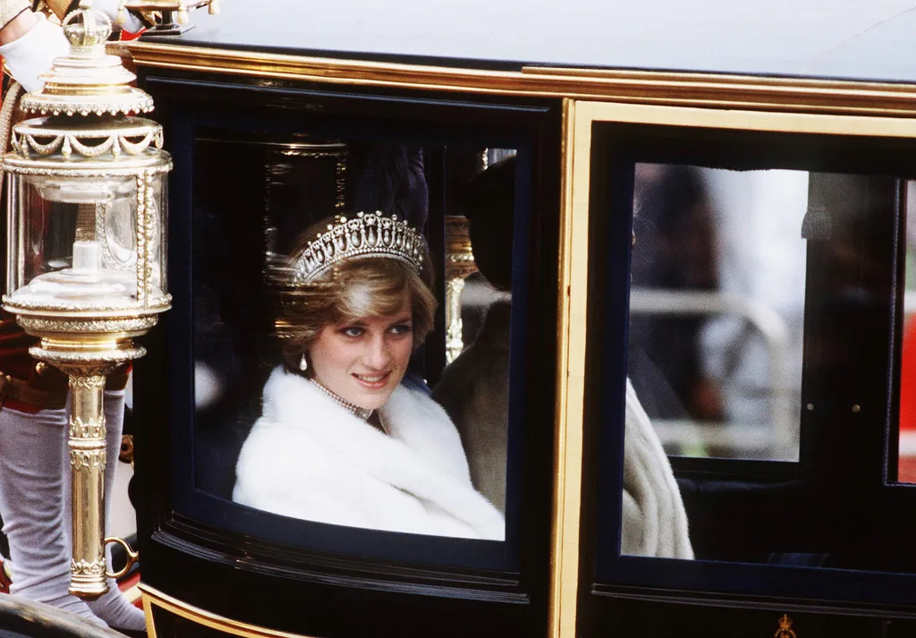 princess diana the crown