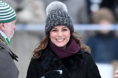 Pregnant Kate Middleton Playing Ice Hockey Is The Best Thing You’ll See All Day