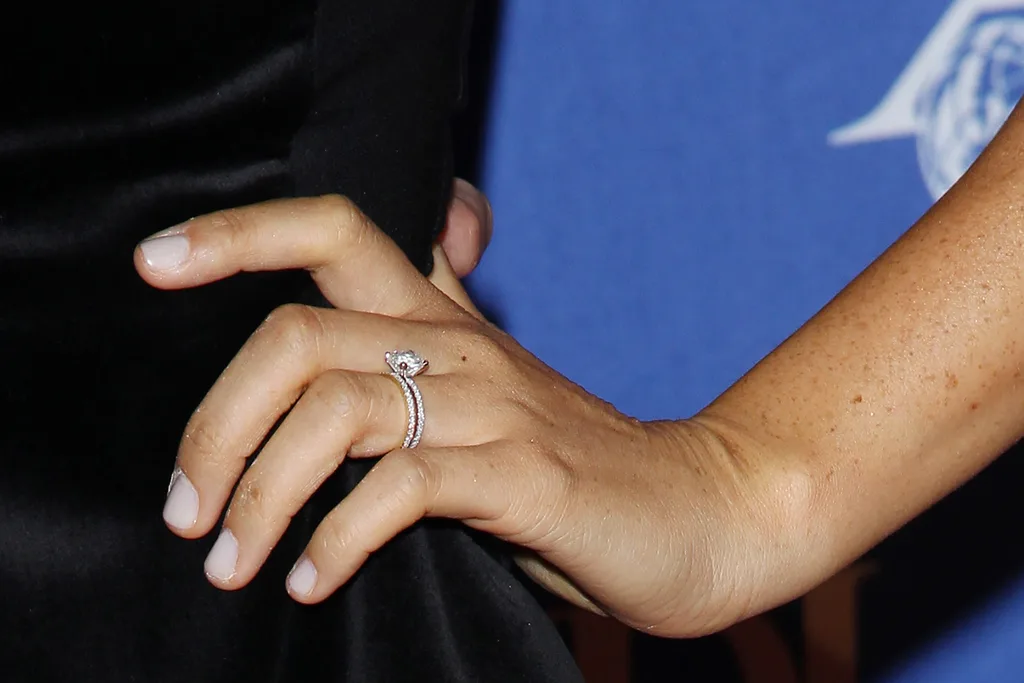 meghan markle engagement ring