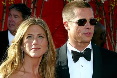 Hold Up: Justin Theroux Discovered Post-It Notes Written By Brad Pitt