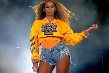 Beyoncé Handled Her Wardrobe Malfunction At Coachella Like A Boss