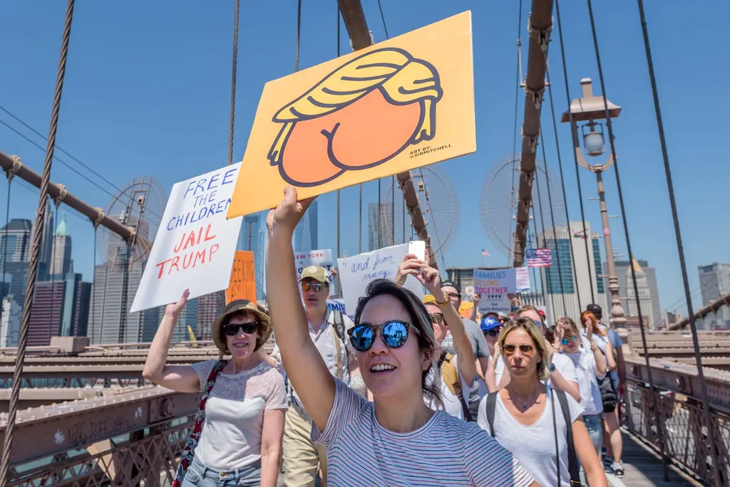 #FamiliesBelongTogether marches in US