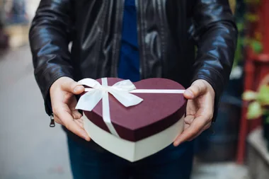 We Really Hope The Way This Guy Proposed Starts A New Engagement Trend