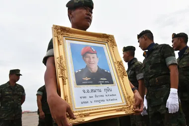 The Moment The Thai Boys Were Told Their Rescue Diver Had Died