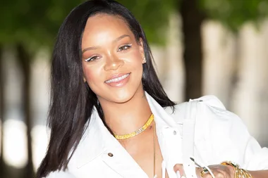 Rihanna Just Dodged Her Friend’s Wedding Bouquet Like A Pro