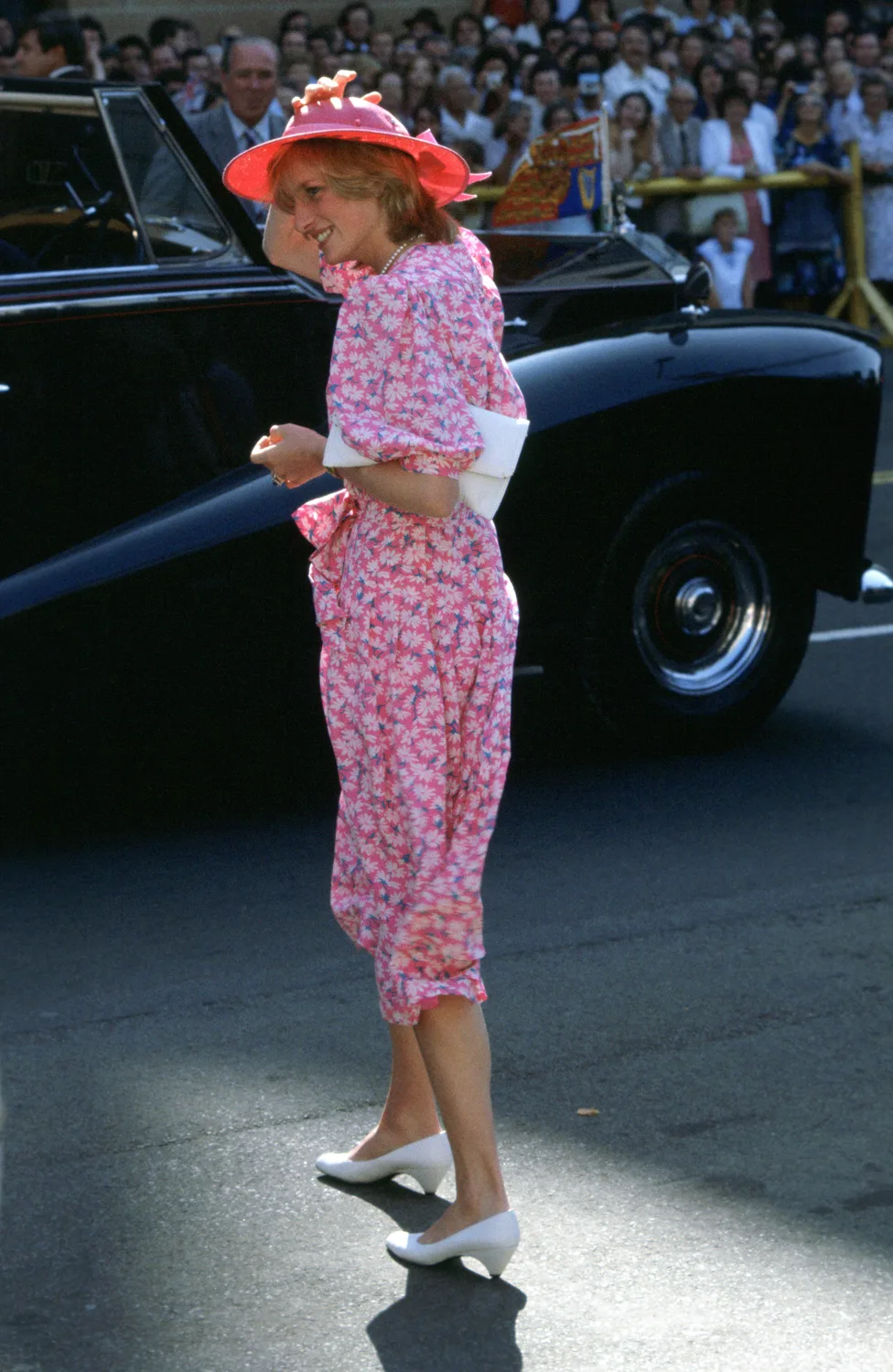 princess diana in sydney australia wearing pink floral dress