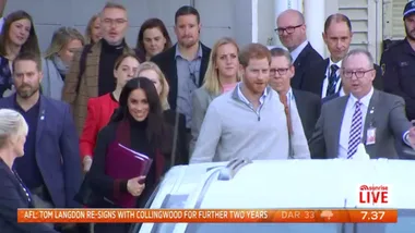 Meghan Markle and Prince Harry arrive in Sydney!