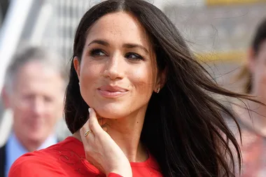 Meghan Markle Suffers Wardrobe Malfunction In Tonga