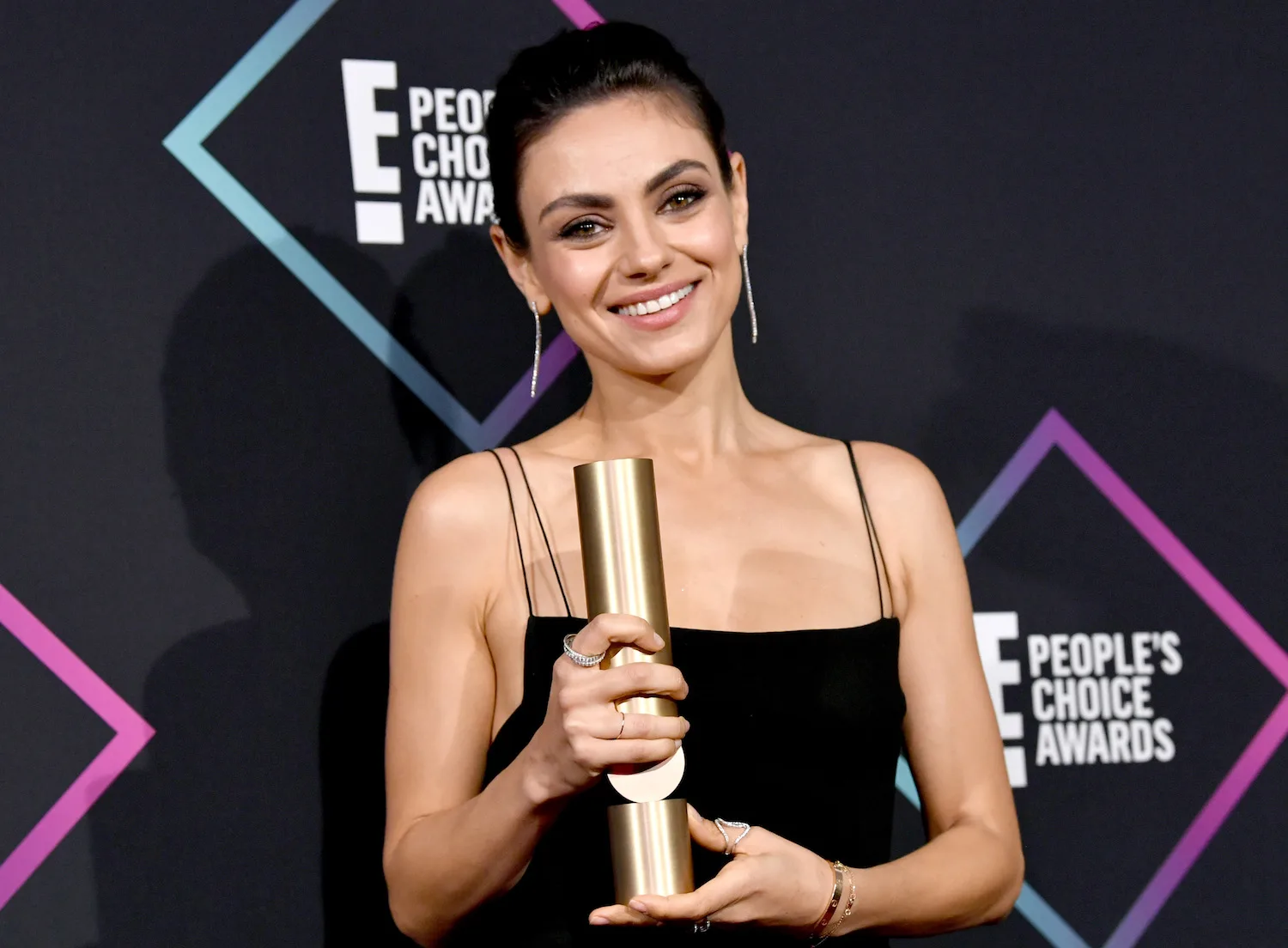 All The Best Red Carpet Looks From The People’s Choice Awards 2018