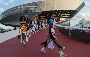 6 Of The Most Breathtaking Resort Shows Of All Time