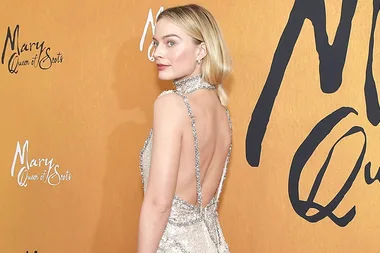 Margot Robbie Just Wore A Sequin Naked Dress On The Red Carpet