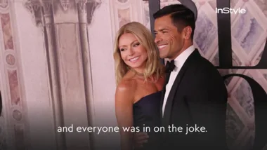 Kelly Ripa and Mark Consuelos Officially Win “Best Family Holiday Card” This Year