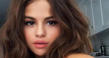 Selena Gomez Debuts Bangs For Summer