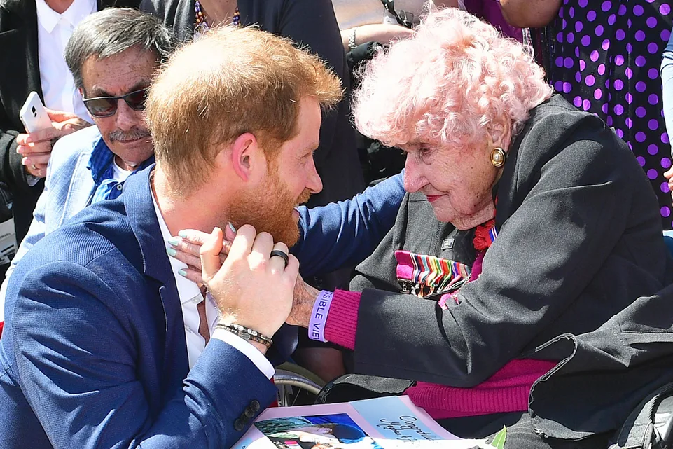 Prince Harry's Biggest Fan, Daphne Dunne, Passed Away At 99(02)