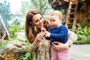 The Royal Family Share Sweet Photos Of The Cambridge’s At The Chelsea Flower Show