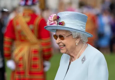 Kate Middleton And The Queen Match In Pastels
