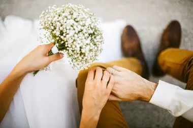 8 Stunning Yet Affordable Wedding Invitation Ideas