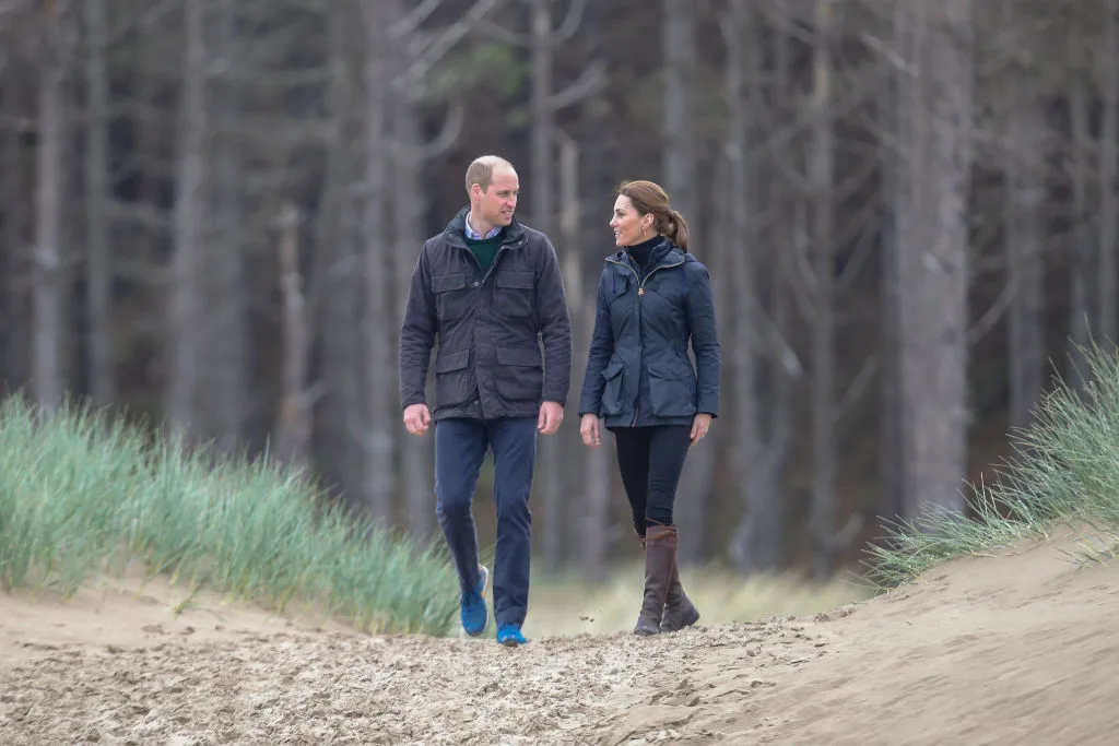 Prince William and Catherine go for a walk in the woods