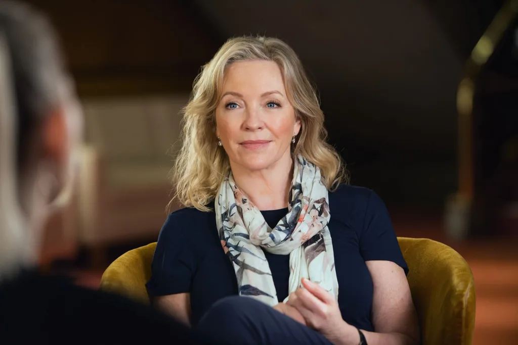 Rebecca . Gibney