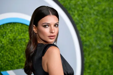 Emily Ratajkowski Debuts Dramatic Hair Chop At The Tonys