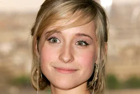 NXIVM: Allison Mack Accused of Putting Women On Restrictive Eating Plan for &lsquo;Ideal Sex Slave Weight&rsquo;
