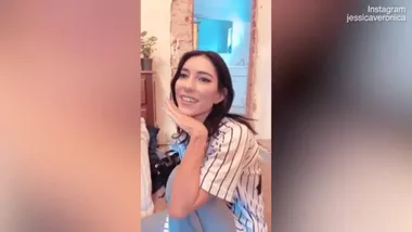 The Veronicas’ Jessica Origliasso splits her head open on set