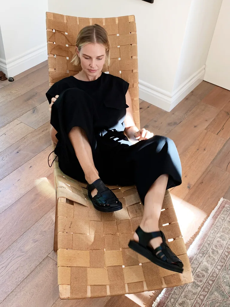 lara worthington