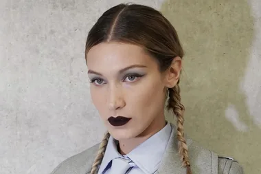 Max Mara’s Spring/Summer 2020 Beauty Look Was Inspired By Spy-Thriller ‘Killing Eve’